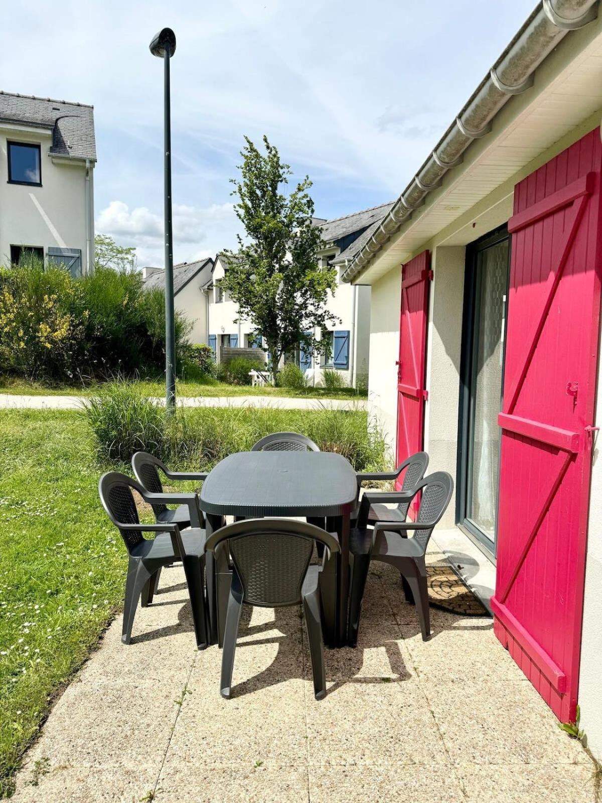 Maisonnette Tout Confort - Golf - Piscine Queven Bagian luar foto